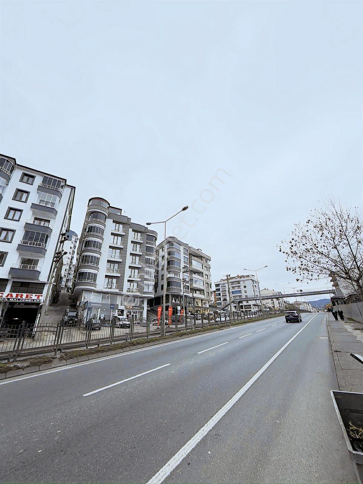 Trabzonda Yaykacıkta Cadde Üstü Daire - Görsel 11