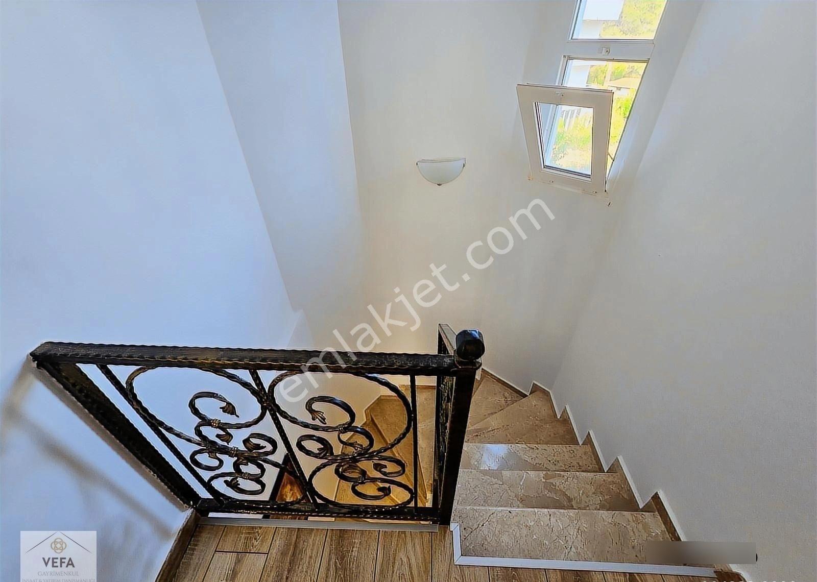 Marmaris Beldibi'de, Havuzlu, Bahçeli, 4+1, Bakımlı Villa - Görsel 14