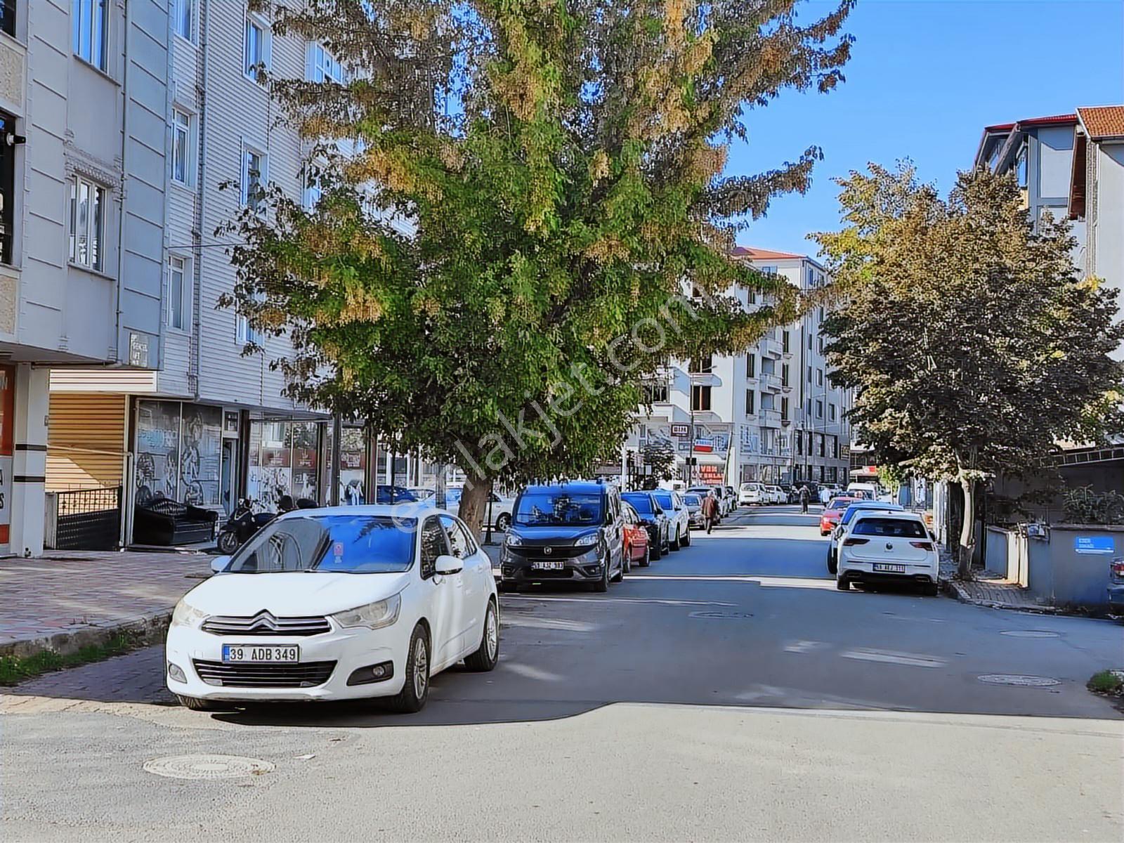 Cumhuriyet Mah.güven Caddesi Cadde Cephe Hazır Kiracılı Dükkan - Görsel 18