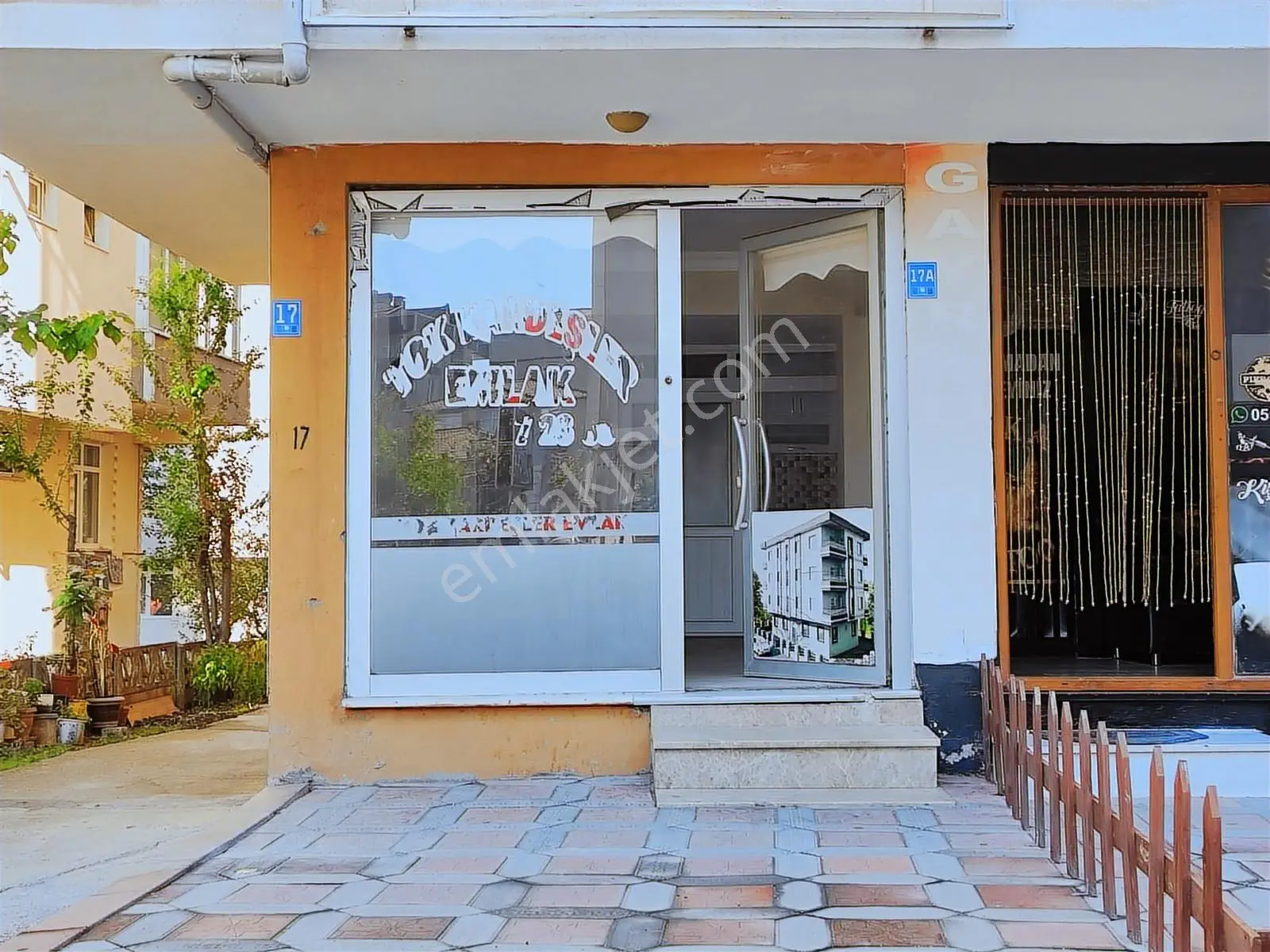 Cumhuriyet Mah.güven Caddesi Cadde Cephe Hazır Kiracılı Dükkan - Görsel 5
