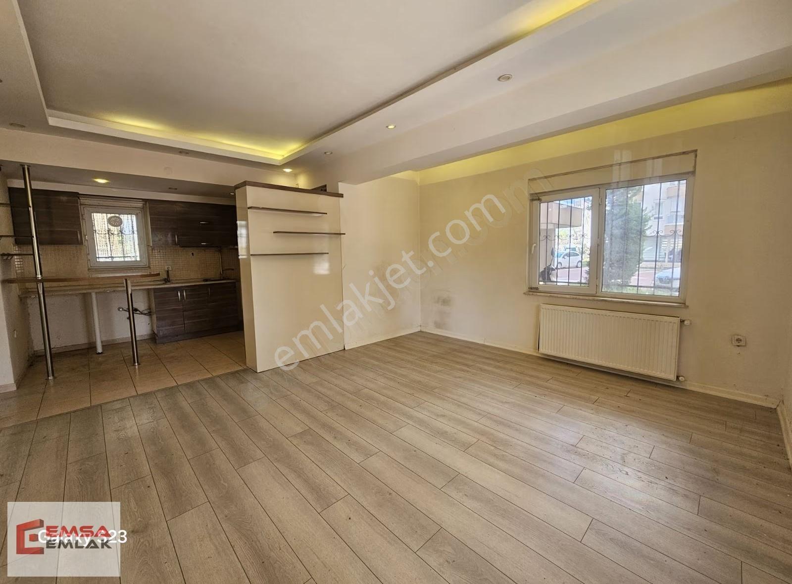 Çağlayan Yalı Cad.de Site İçi Doğalgazlı 1+1 Geniş Satılık Daire