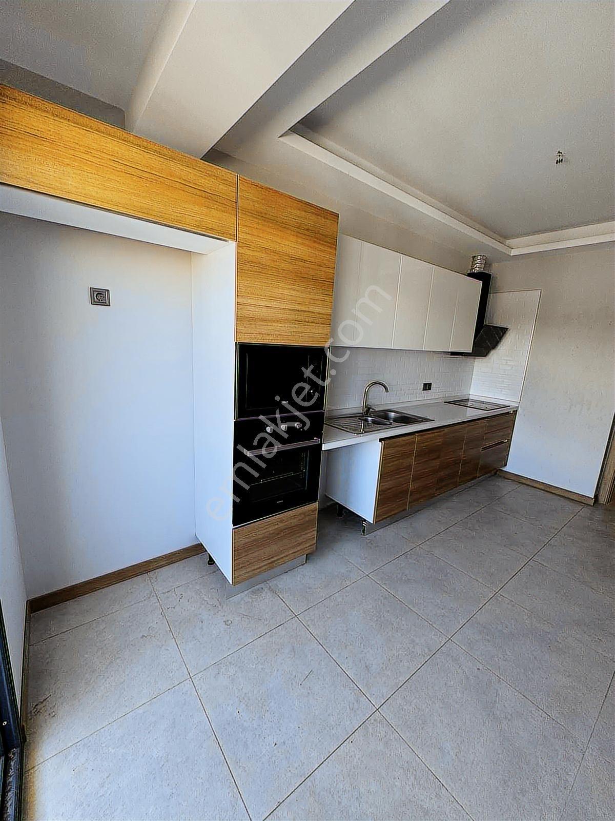 Torbalı Da Havuzlu Güvenlikli Sitede Kiralık 3+1 Daire - Görsel 32