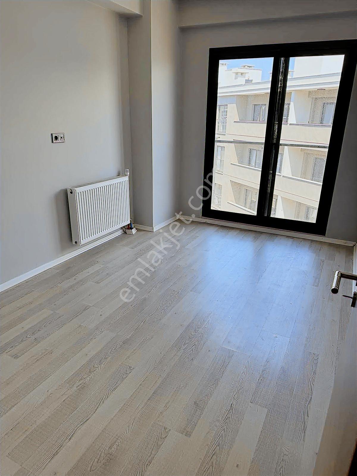 Torbalı Da Havuzlu Güvenlikli Sitede Kiralık 3+1 Daire - Görsel 18