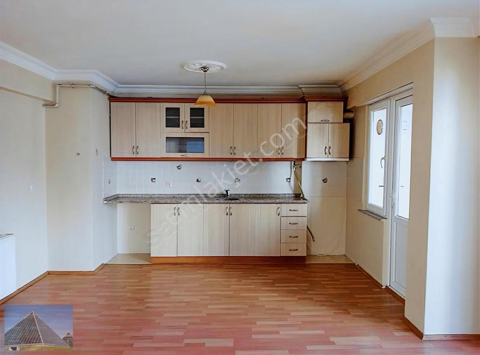 Muhittin Mahallesinde Satılık 2+1 Amerikan Mutfaklı 90m2 Daire - Görsel 2