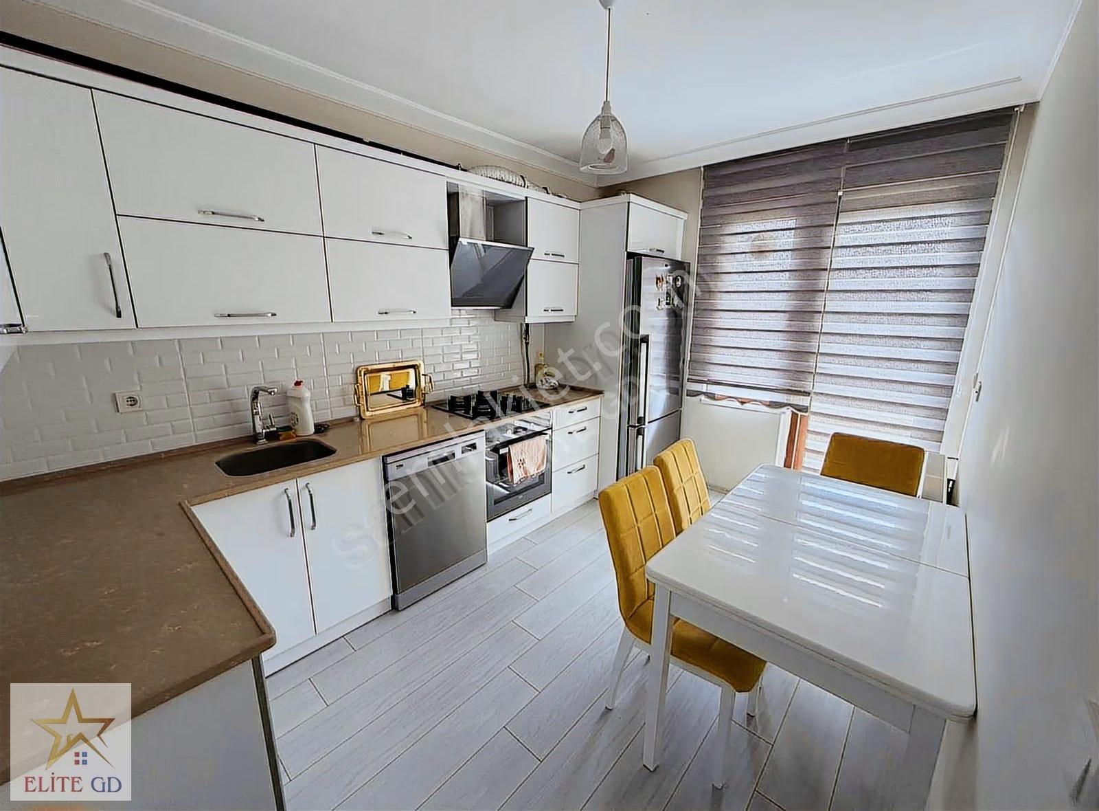 Akçakoca Merkez En Üst Kat Satılık 3+1 Daire Denize Yakın 125m² - Görsel 13