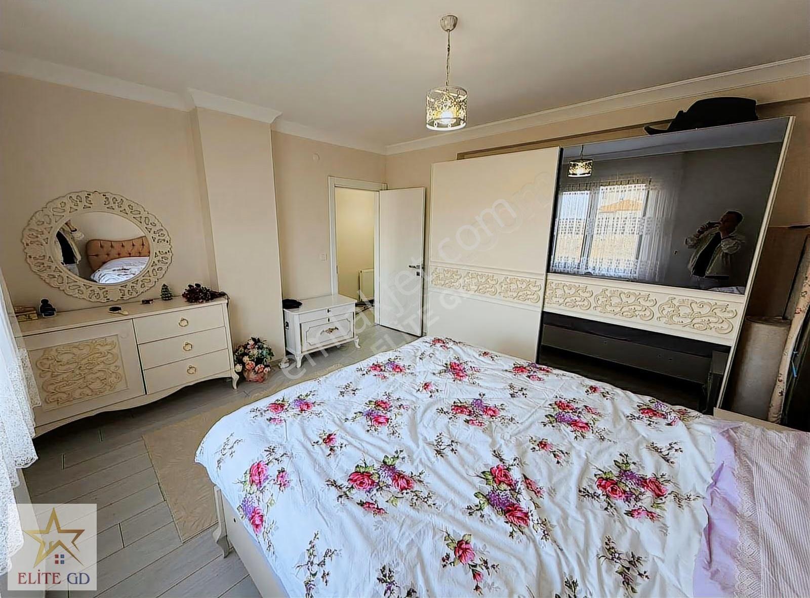 Akçakoca Merkez En Üst Kat Satılık 3+1 Daire Denize Yakın 125m² - Görsel 12