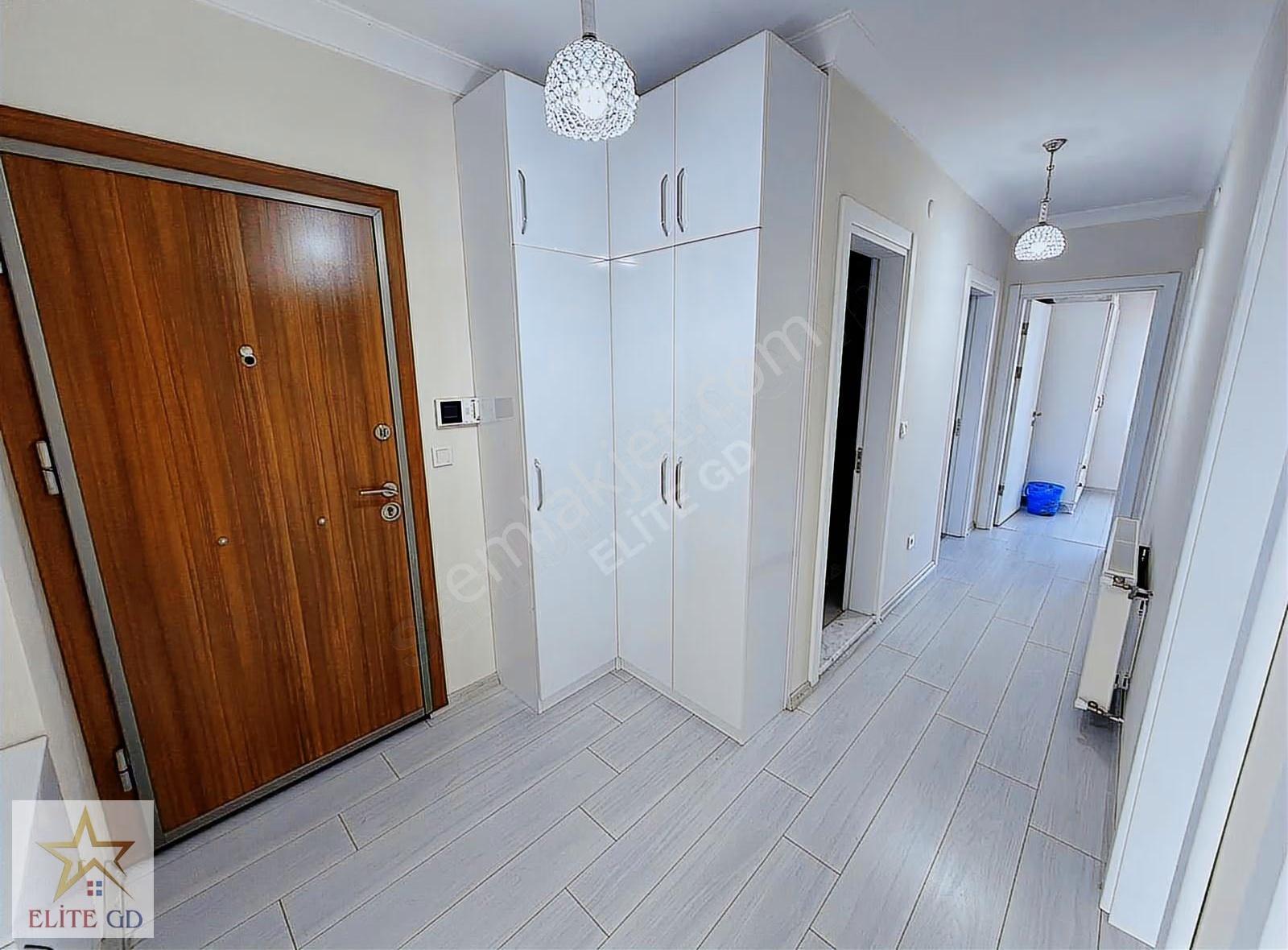 Akçakoca Merkez En Üst Kat Satılık 3+1 Daire Denize Yakın 125m² - Görsel 14