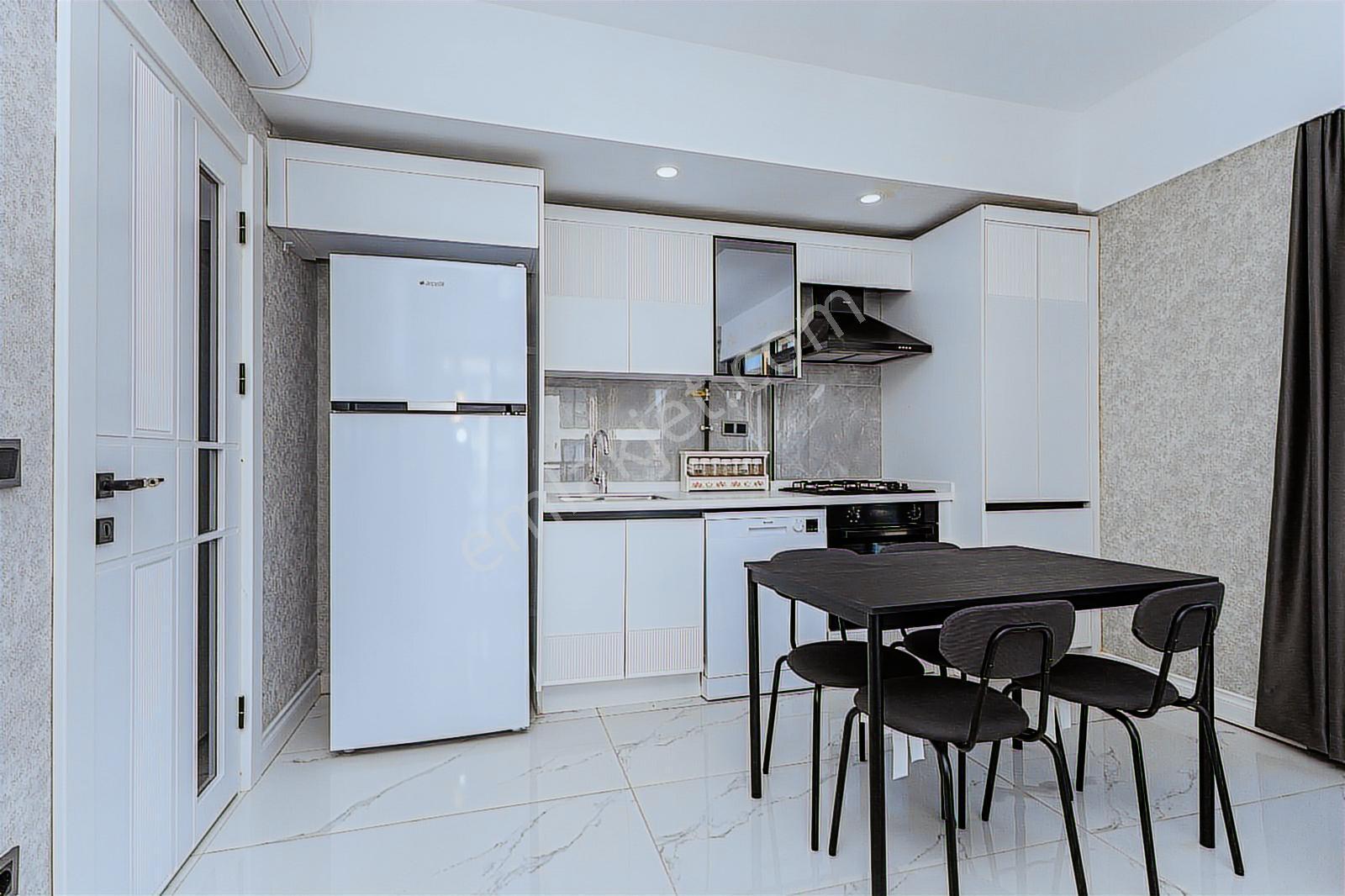 Geniş 1+1 Ara Kat / Havuzlu Sitede / Yeniköy - Görsel 29