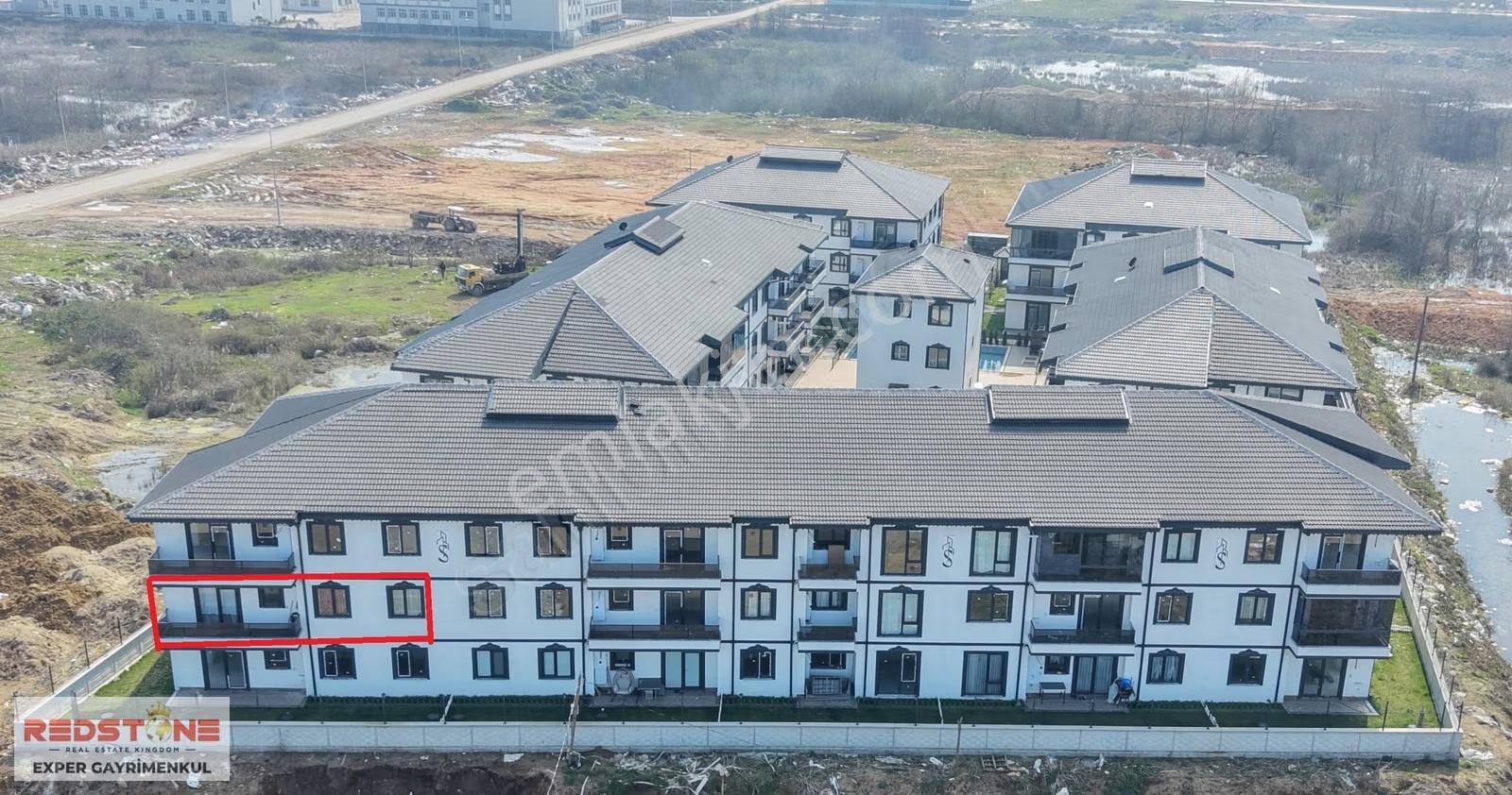 Karasu Havuzlu Sitede M.ayrı Deniz Gören Ara Kat Sıfır 2+1 Daire - Görsel 2
