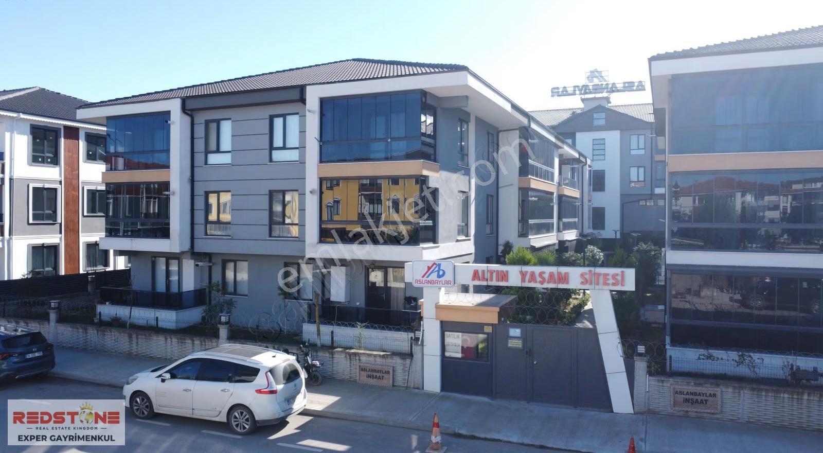 Karasu'da Havuzlu Sitede Satılık Eşyalı 2+1 Ara Kat Lüks Daire - Görsel 5