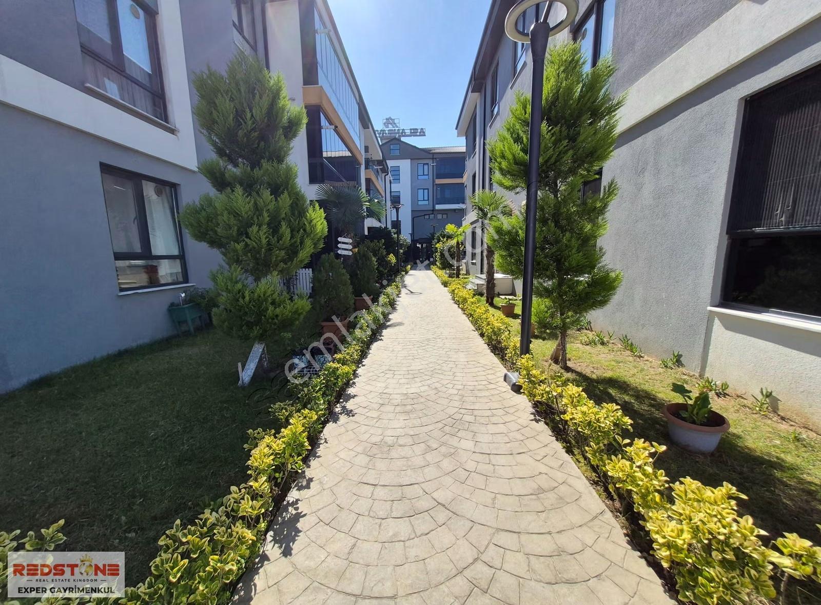 Karasu'da Havuzlu Sitede Satılık Eşyalı 2+1 Ara Kat Lüks Daire - Görsel 4