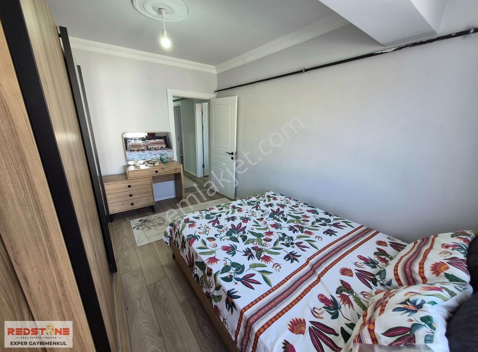 Karasu'da Havuzlu Sitede Satılık Eşyalı 2+1 Ara Kat Lüks Daire - Görsel 2