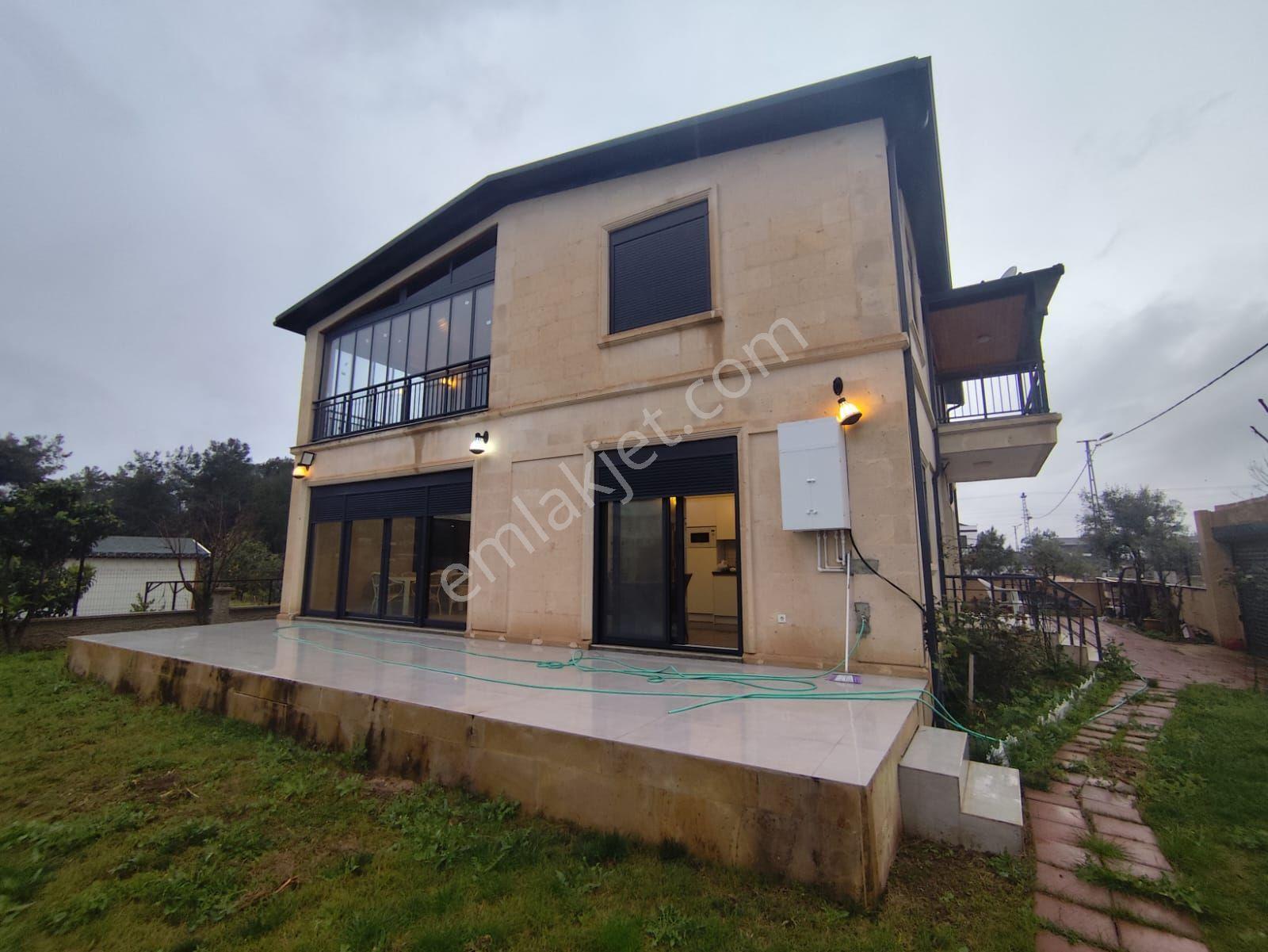 Yeşilbayır’da Doğa İçinde Malikane Konseptinde 6+1 Lüks Dublex Villa Yerden Isıtmalı Sıfır Eşyalı - Görsel 34