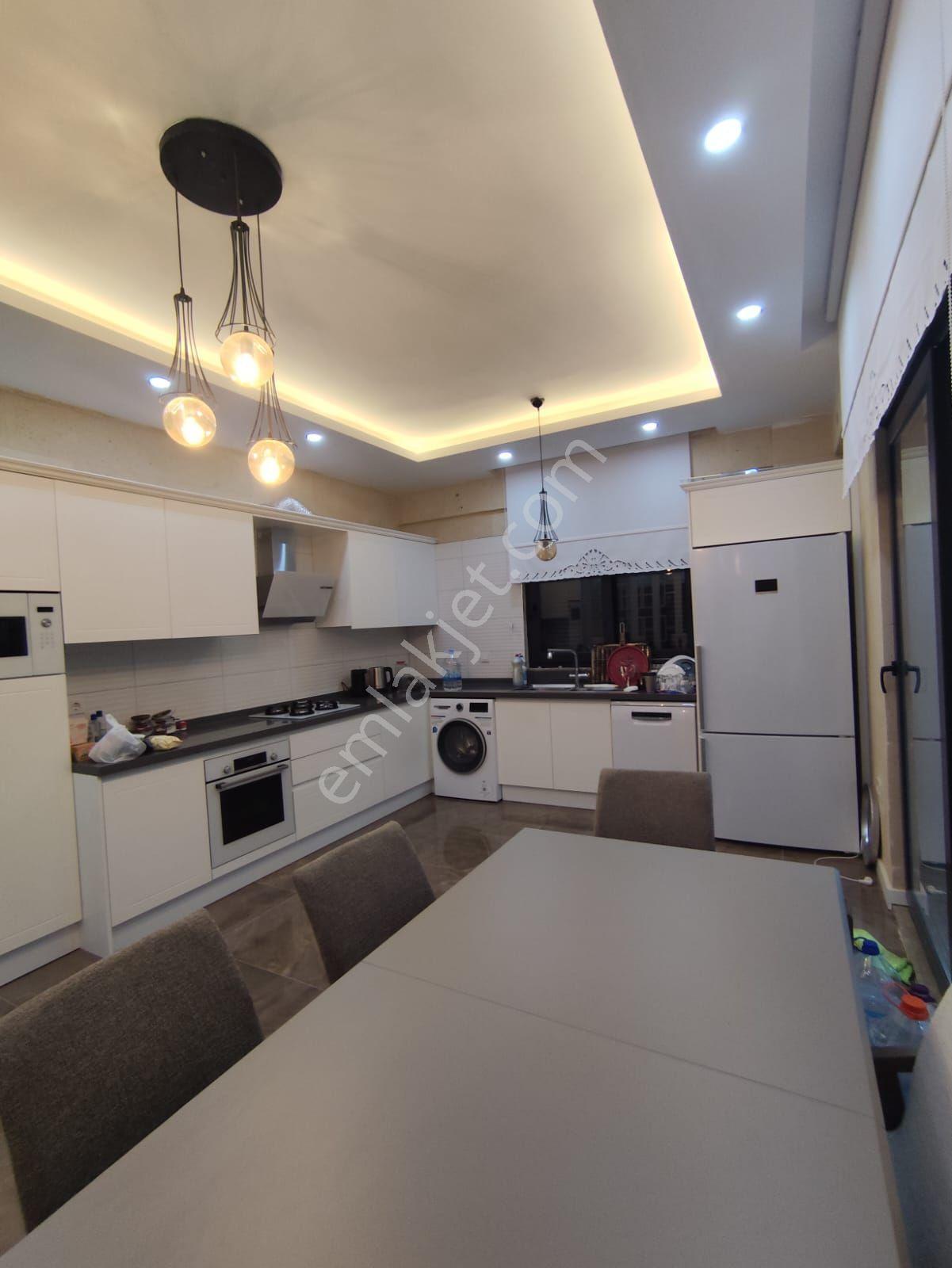 Yeşilbayır’da Doğa İçinde Malikane Konseptinde 6+1 Lüks Dublex Villa Yerden Isıtmalı Sıfır Eşyalı - Görsel 27
