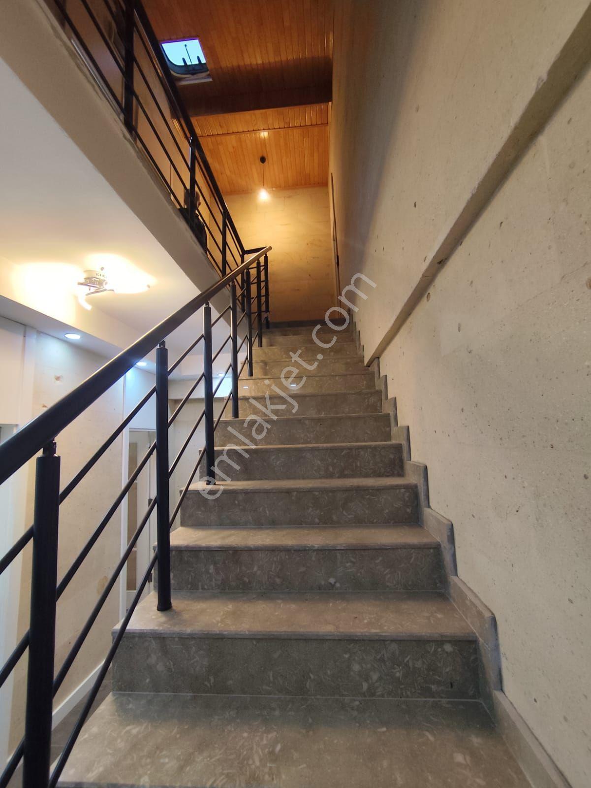 Yeşilbayır’da Doğa İçinde 6+1 Lüks Dublex Kiralık Villa Yerden Isıtmalı Sıfır Ultra Lüks Eşyalı - Görsel 18
