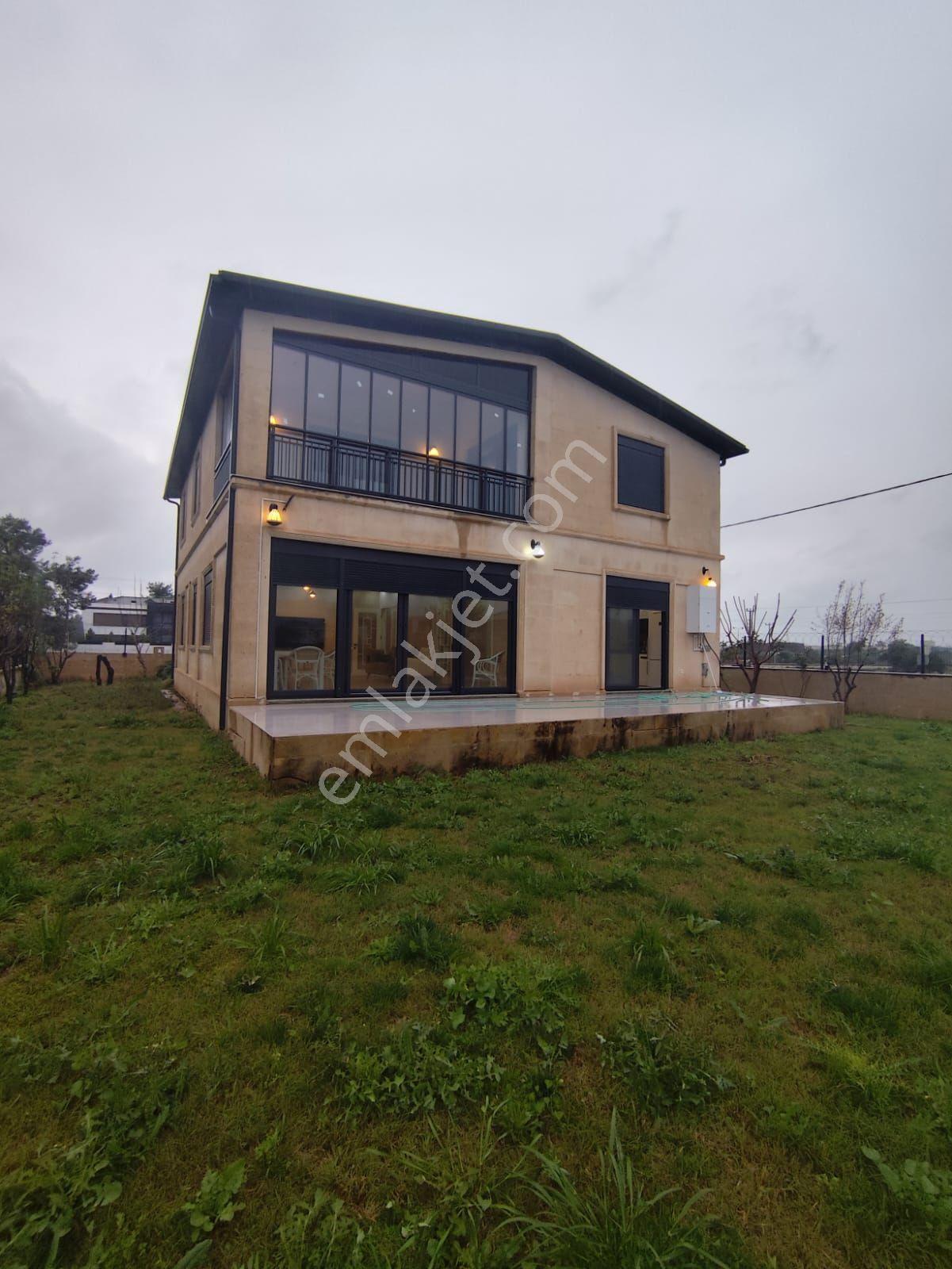Yeşilbayır’da Doğa İçinde 6+1 Lüks Dublex Kiralık Villa Yerden Isıtmalı Sıfır Ultra Lüks Eşyalı - Görsel 35