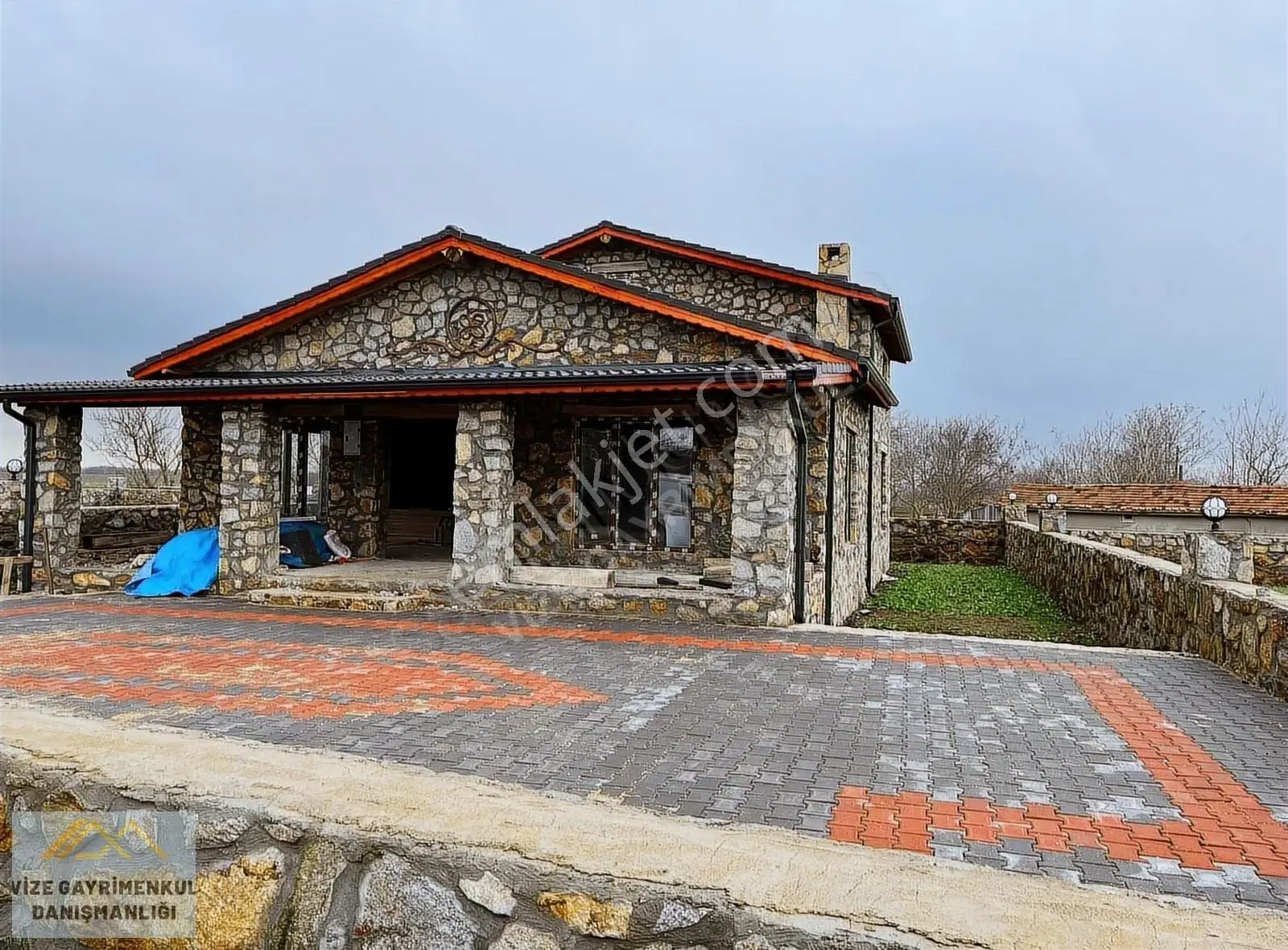 Doğa İçinde Satılık Taş Villa: 4+1, 260m² Net, Müstakil Tapulu - Görsel 4