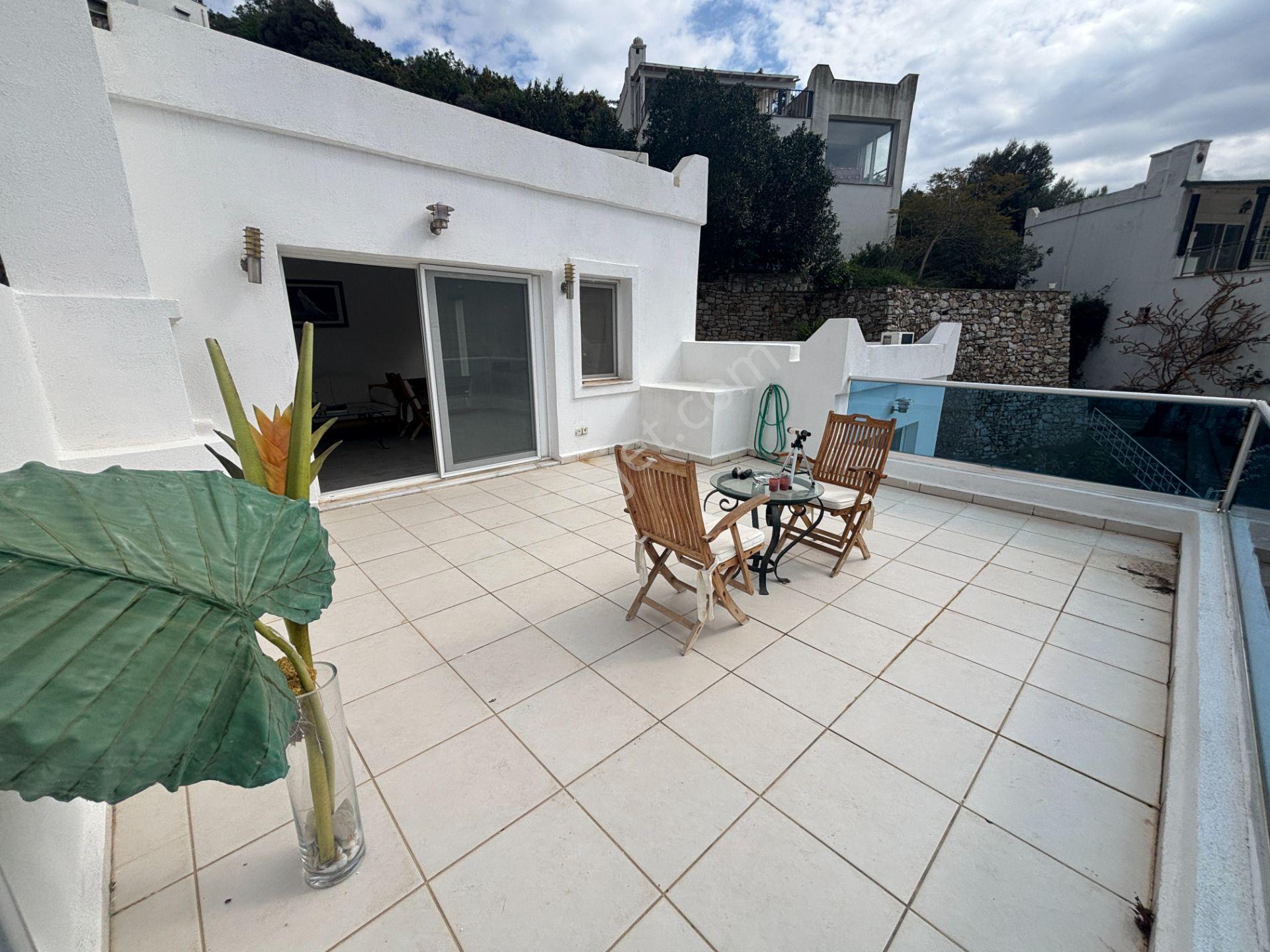 Bodrum Torba Satılık Deniz Manzaralı Kapalı Garaj Tripleks Villa - Görsel 8