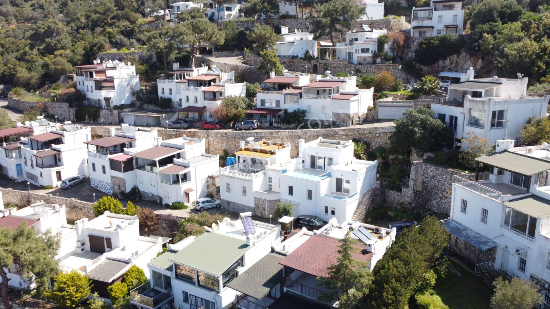 Bodrum Torba Satılık Deniz Manzaralı Kapalı Garaj Tripleks Villa - Görsel 32