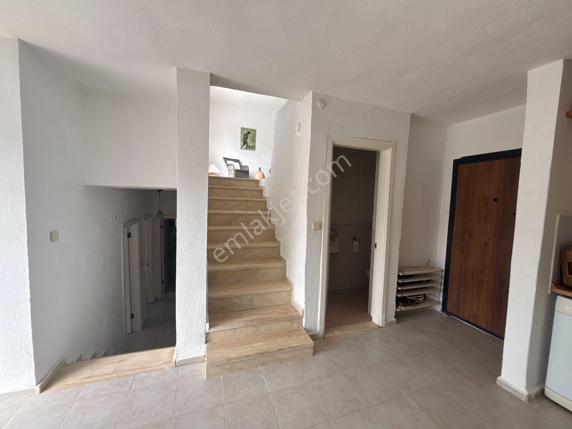 Bodrum Torba Satılık Deniz Manzaralı Kapalı Garaj Tripleks Villa - Görsel 13