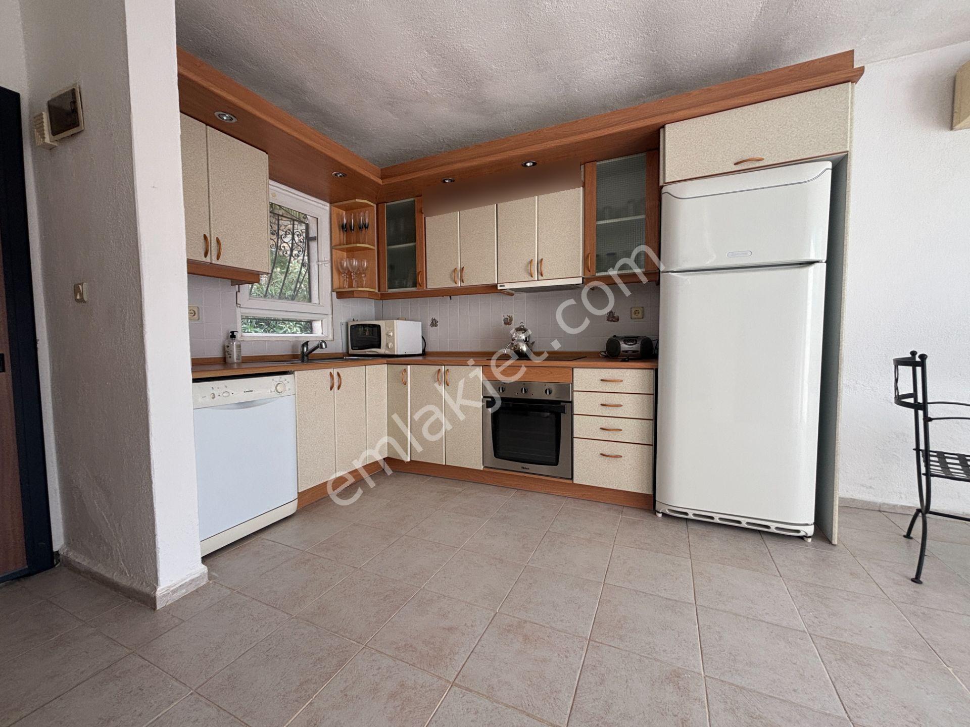 Bodrum Torba Satılık Deniz Manzaralı Kapalı Garaj Tripleks Villa - Görsel 9