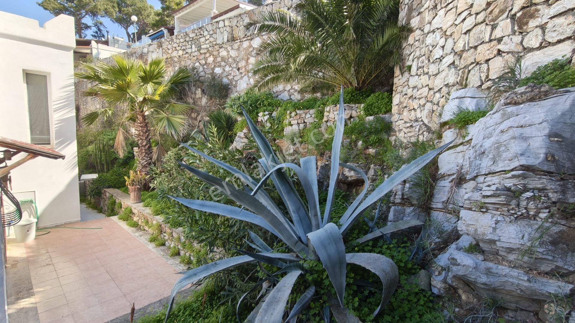 Bodrum Torba Satılık Deniz Manzaralı Kapalı Garaj Tripleks Villa - Görsel 27