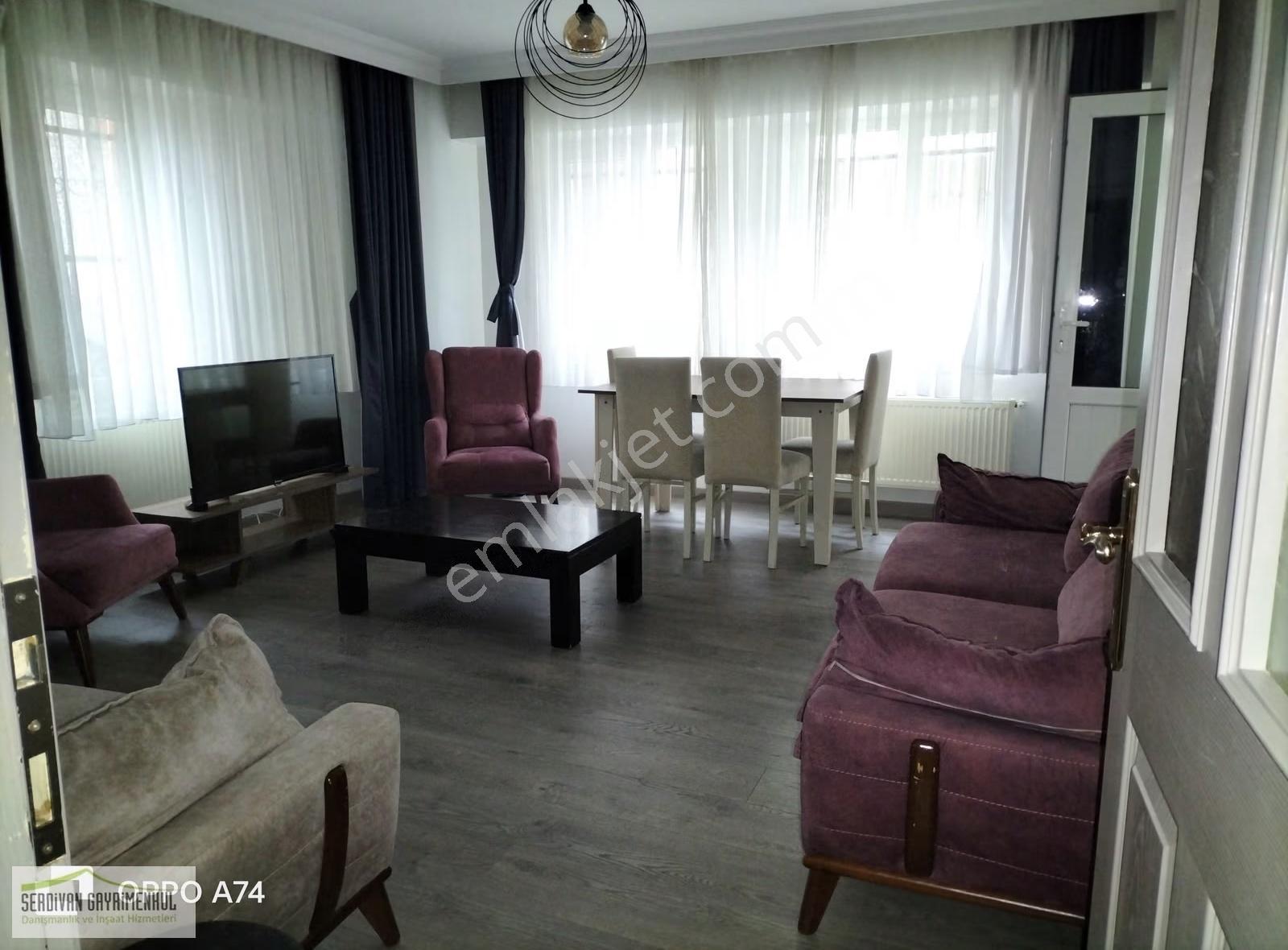 Sakarya Merkezde Kiralık Eşyalı Geniş Daire..