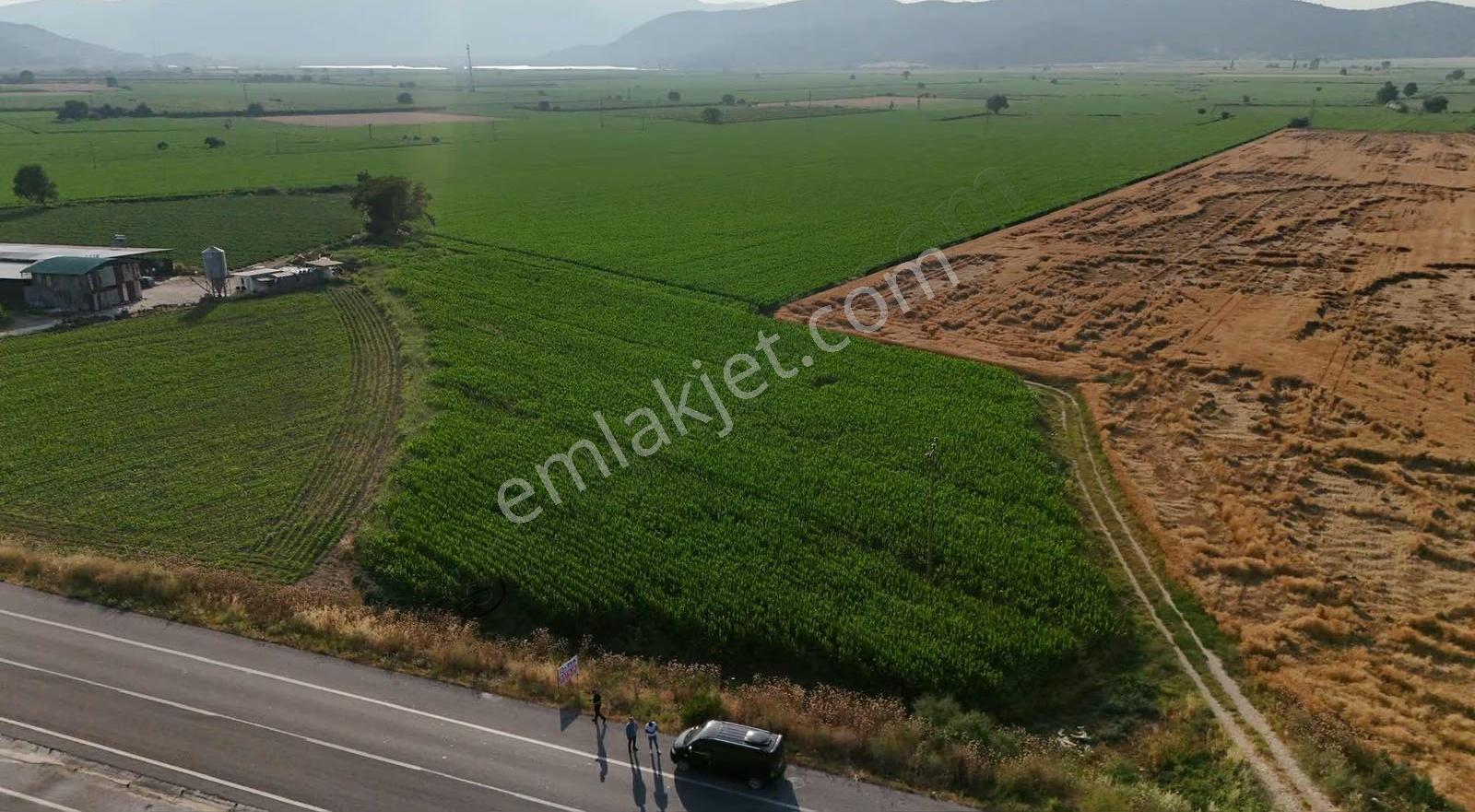 Pek Emlaktan 7560 M2 Otoyol Cepheli Satılık Tarla