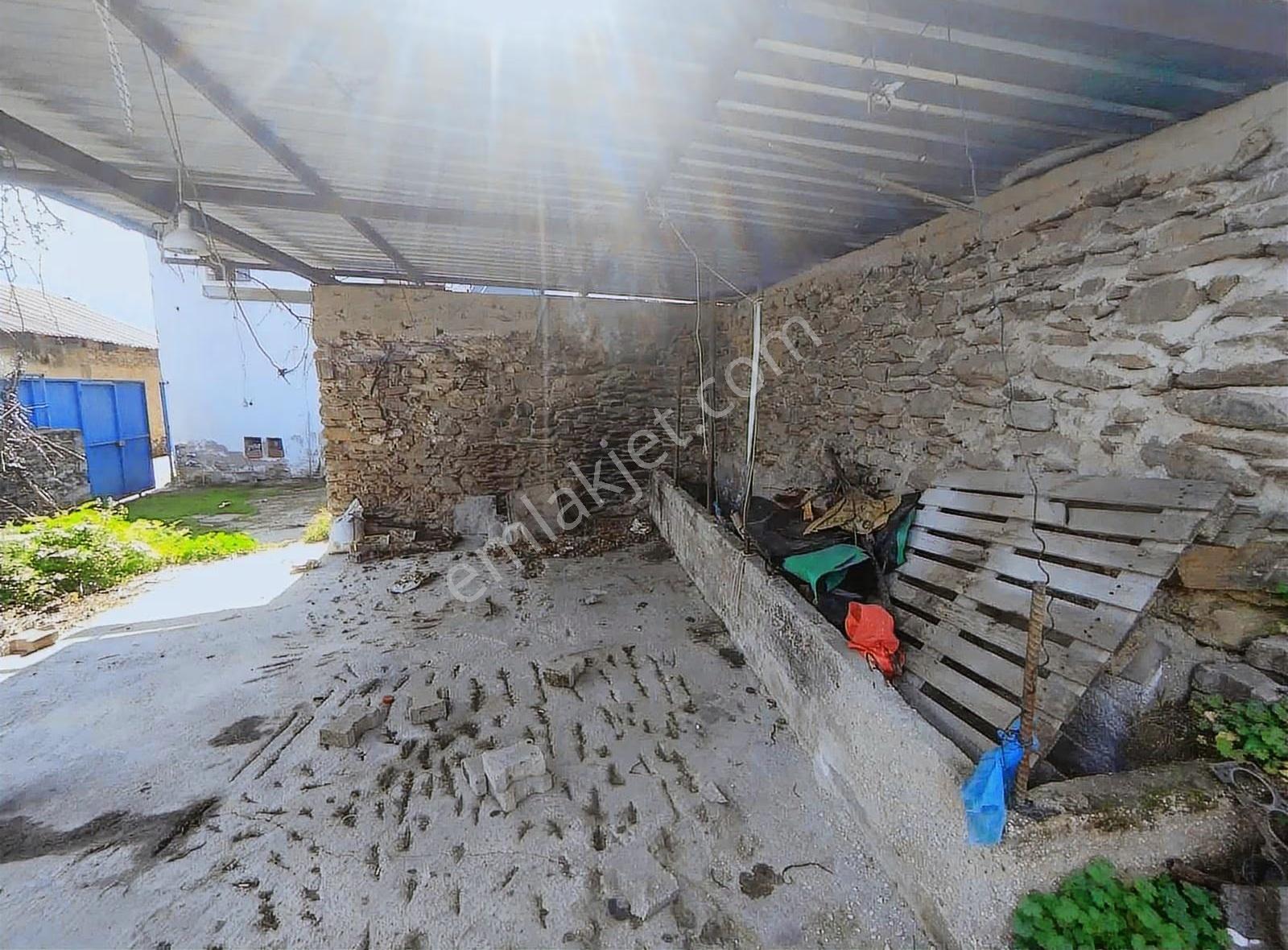 Pek Emlaktan Köy İçi Çok Amaçlı Köşe Konumda Satılık Arsa - Görsel 26