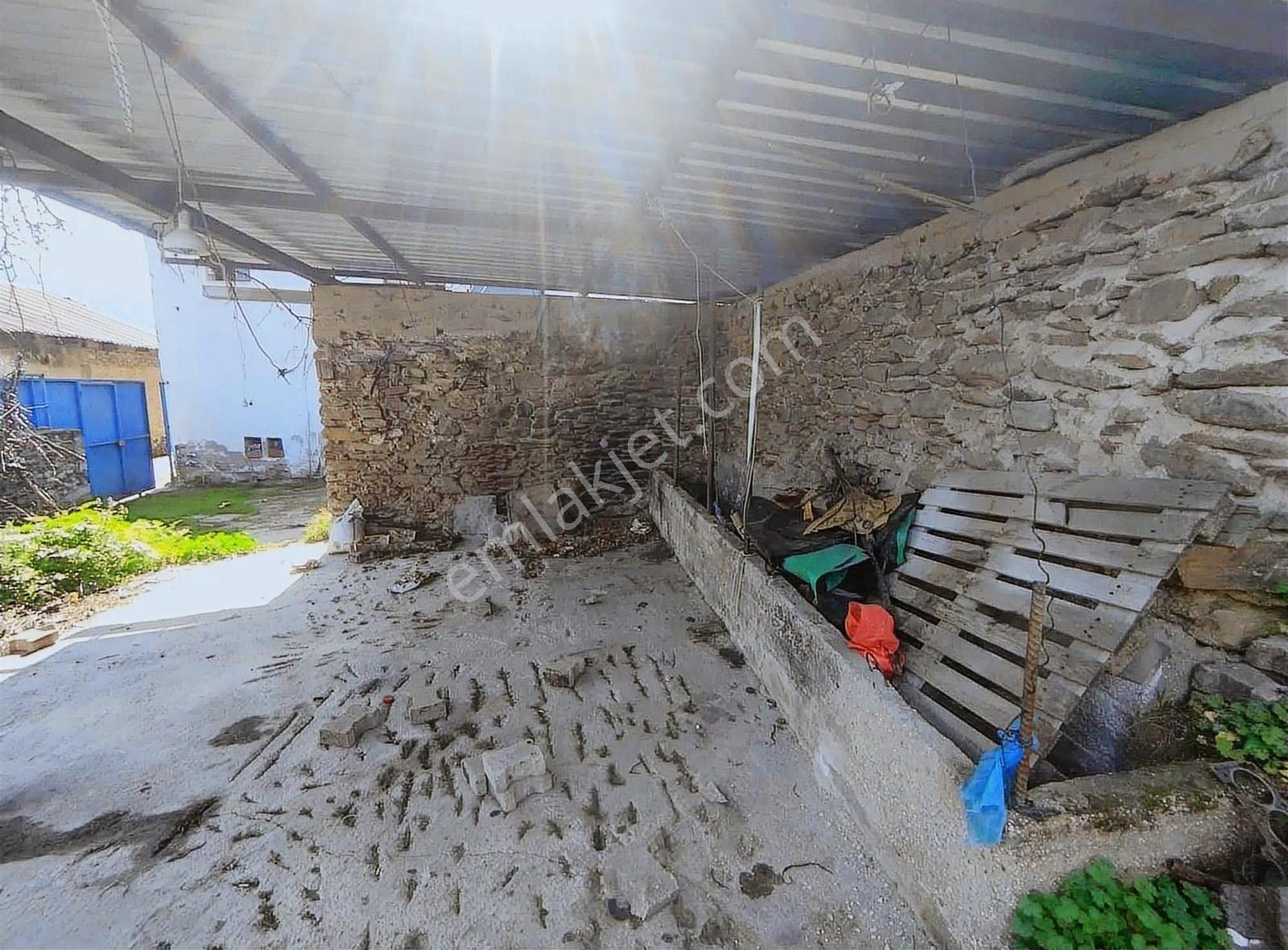 Pek Emlaktan Köy İçi Çok Amaçlı Köşe Konumda Satılık Arsa - Görsel 8