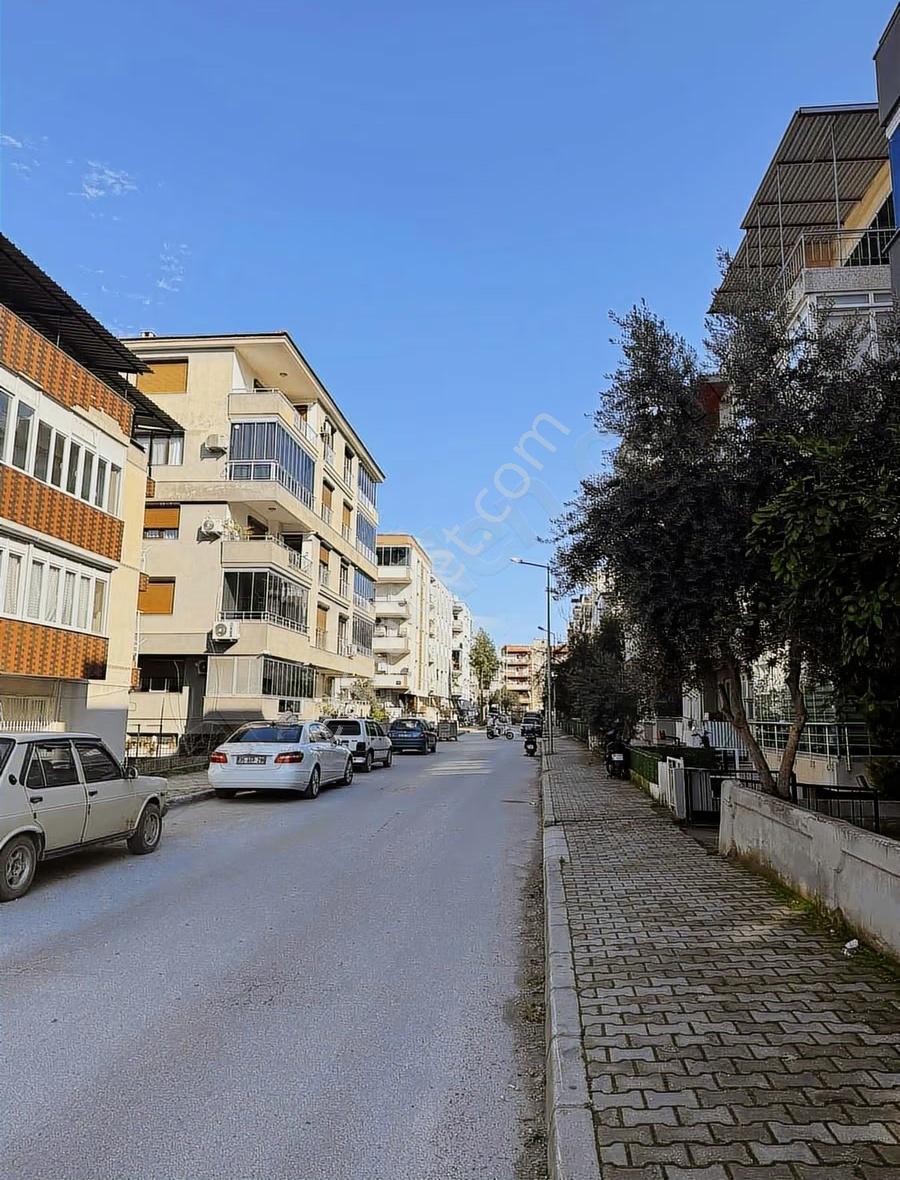 Pek Emlaktan İstasyon Karşısı Sokağında Arakat 4+1 Satılık Daire - Görsel 7