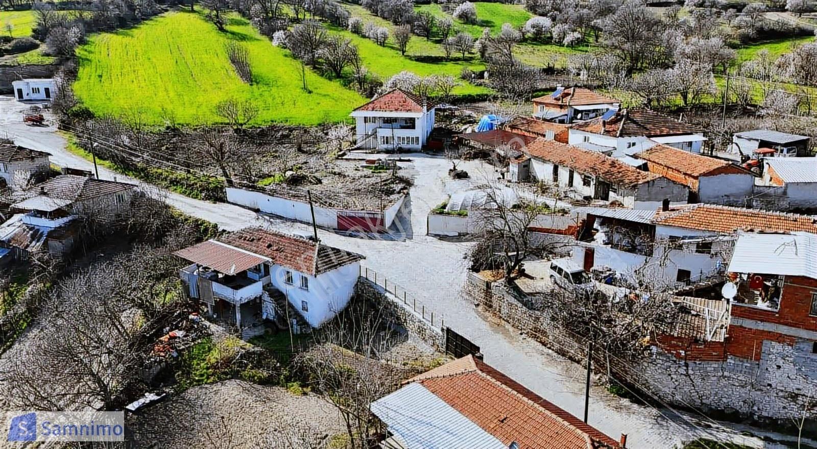Satılık Fırsat İki Katlı Ev Müştemilat Sundurma Ve Arsası - Görsel 8