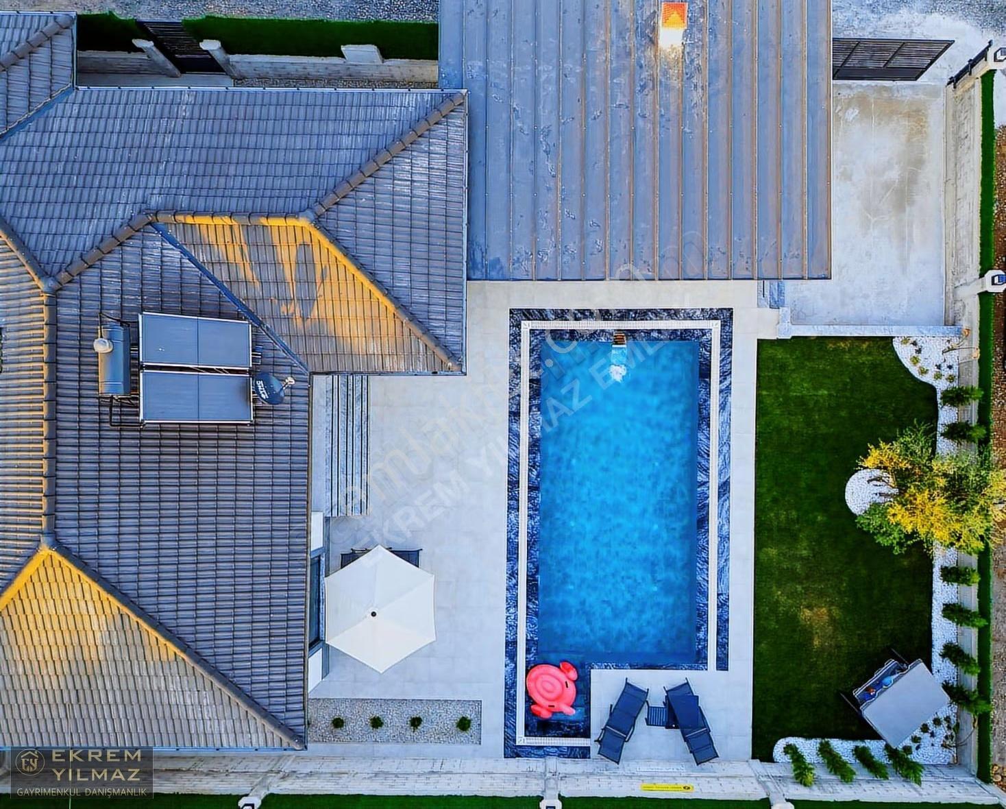 Köyceğiz'de Göl Manzaralı, Havuzlu, Eşyalı Villa - Görsel 3