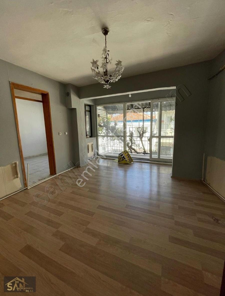 Sanat Sokagında Satılık Mustakıl Ev Otel Cafe Yapımına Uygun - Görsel 2