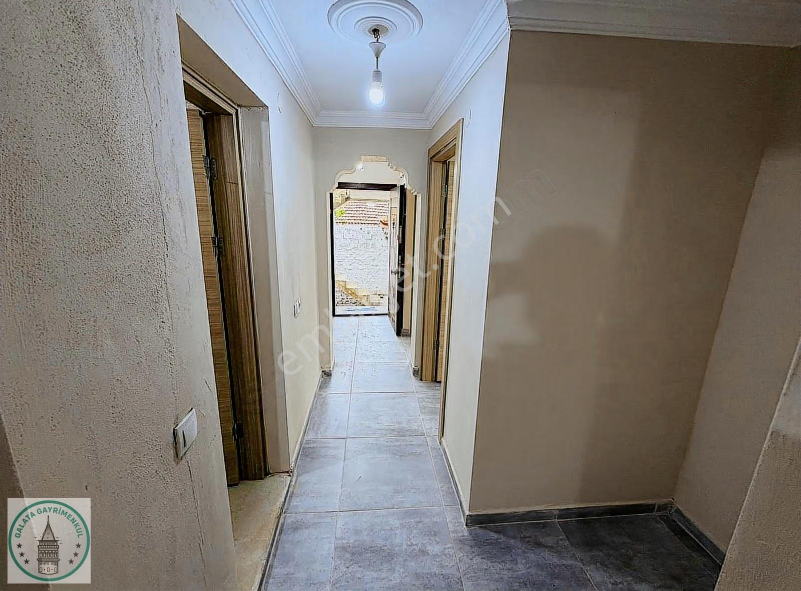 Galata,dan Söke Konak Mah,de 108 M² 3+1 Müstakil 2 Katlı Ev - Görsel 14