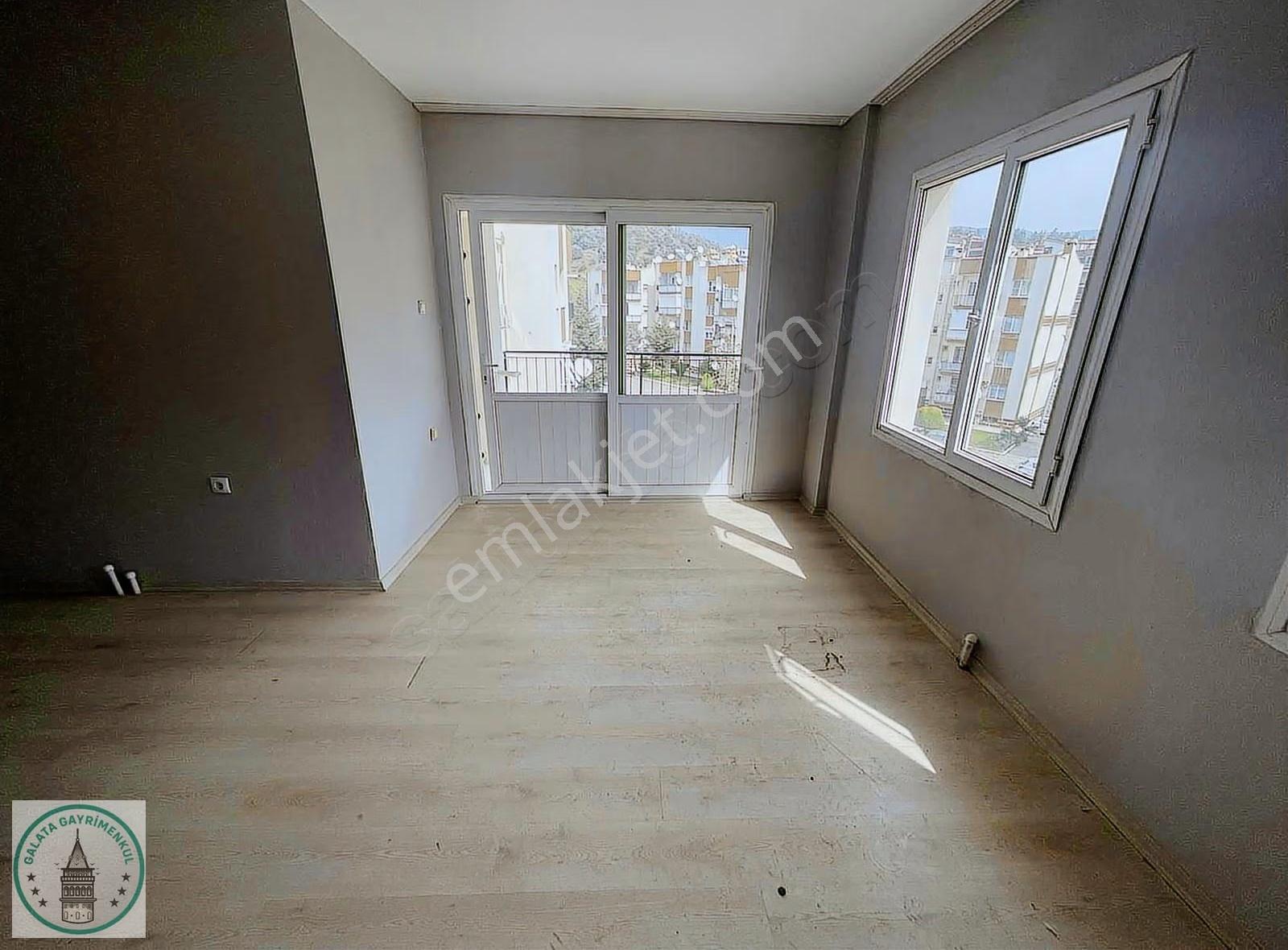 Galata'dan Kısa Süreliğine Site İçerisinde 3+1 Satılık Daire - Görsel 3
