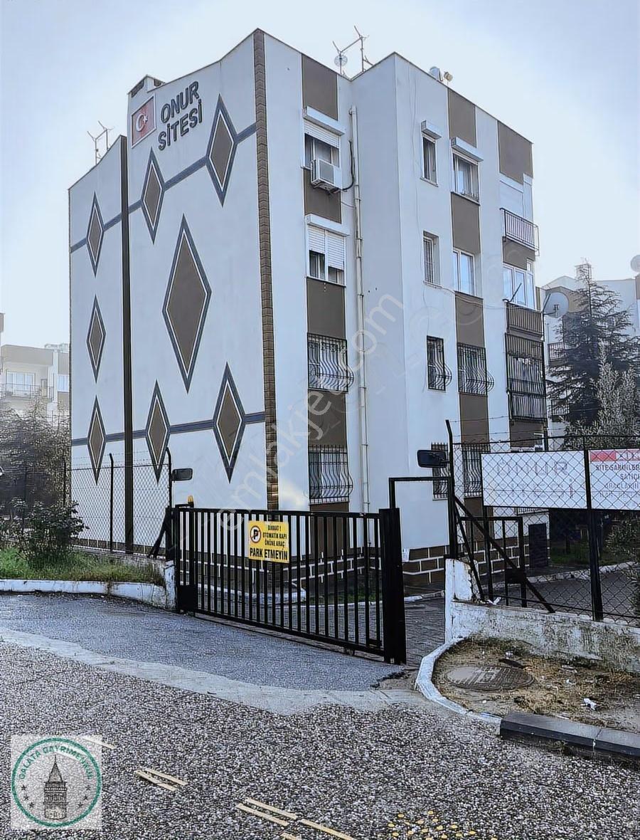 Galata'dan Kısa Süreliğine Site İçerisinde 3+1 Satılık Daire