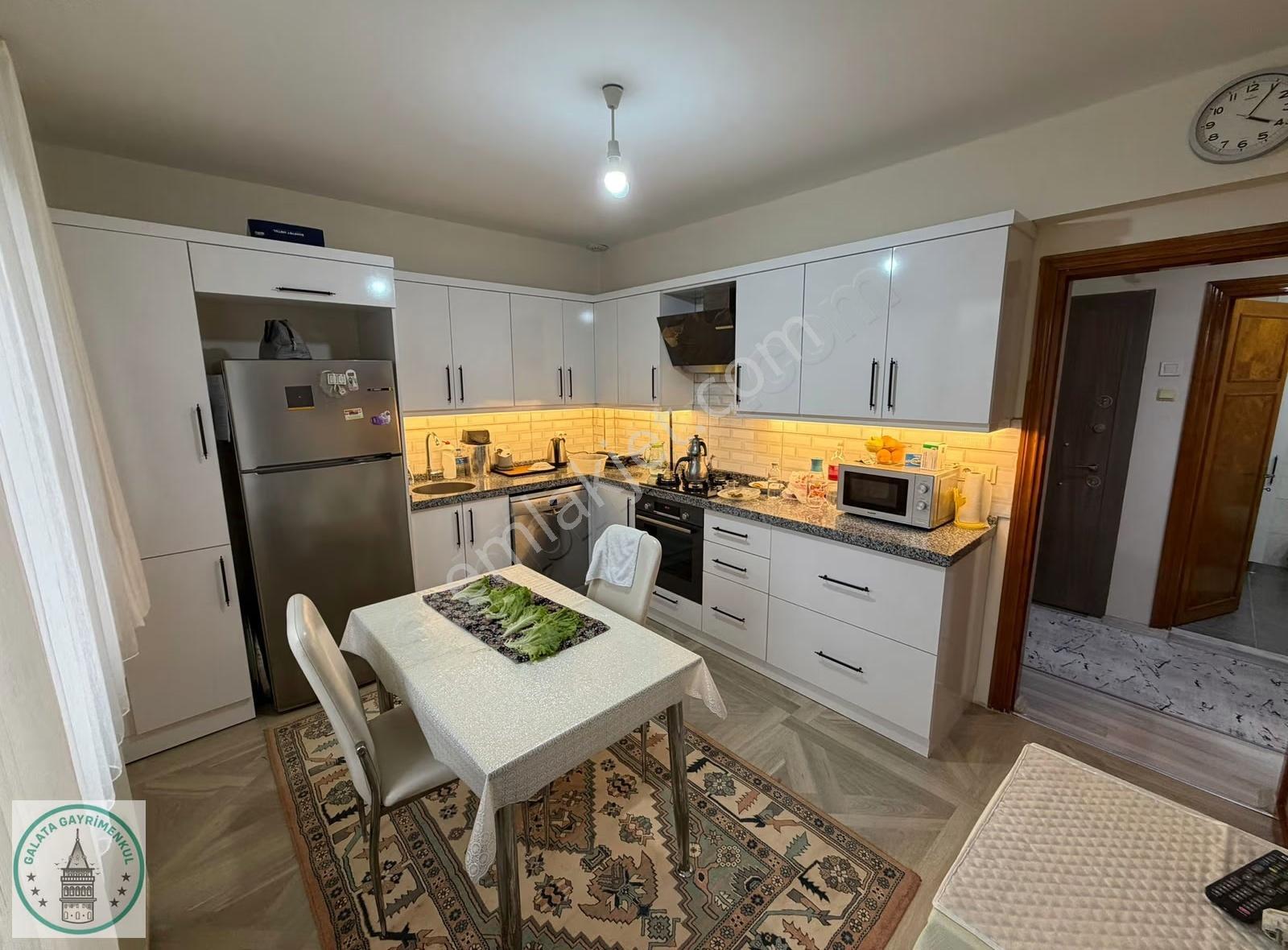 Galata,dan Söke Cumhuriyet Mah,de 140 M² 3+1 Satılık Daire - Görsel 2