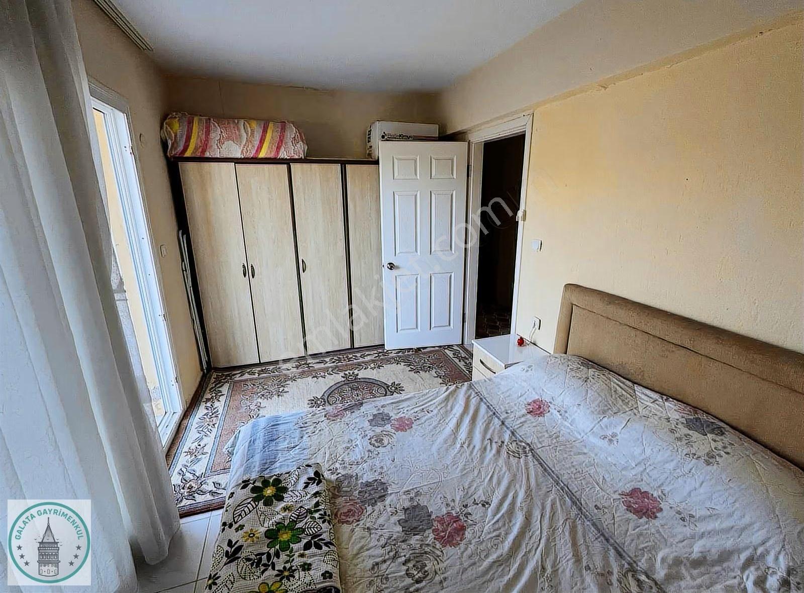 Galata'dan Yavansu Mah. Geniş Büyük Teraslı 1+1 Satılık Daire - Görsel 12