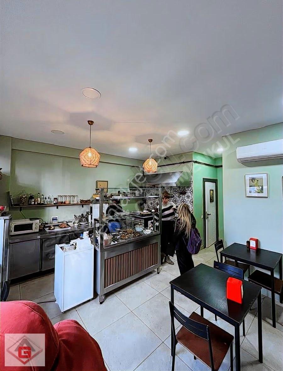 Kadıkoy Zıverbeyde Devren Cafe - Görsel 10