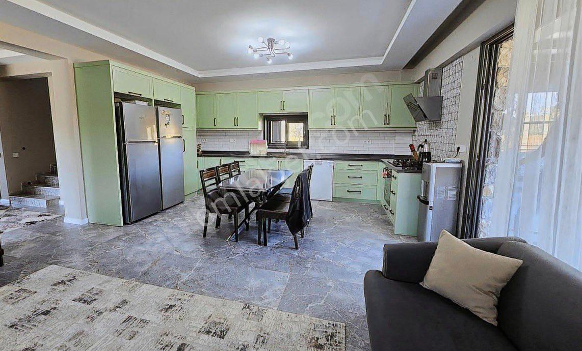 Urla İçmeler’de 1500 M² Arsa İçinde, 6+1 Müstakil, Bahçeli & Donanımlı Lüks Villa - Görsel 25