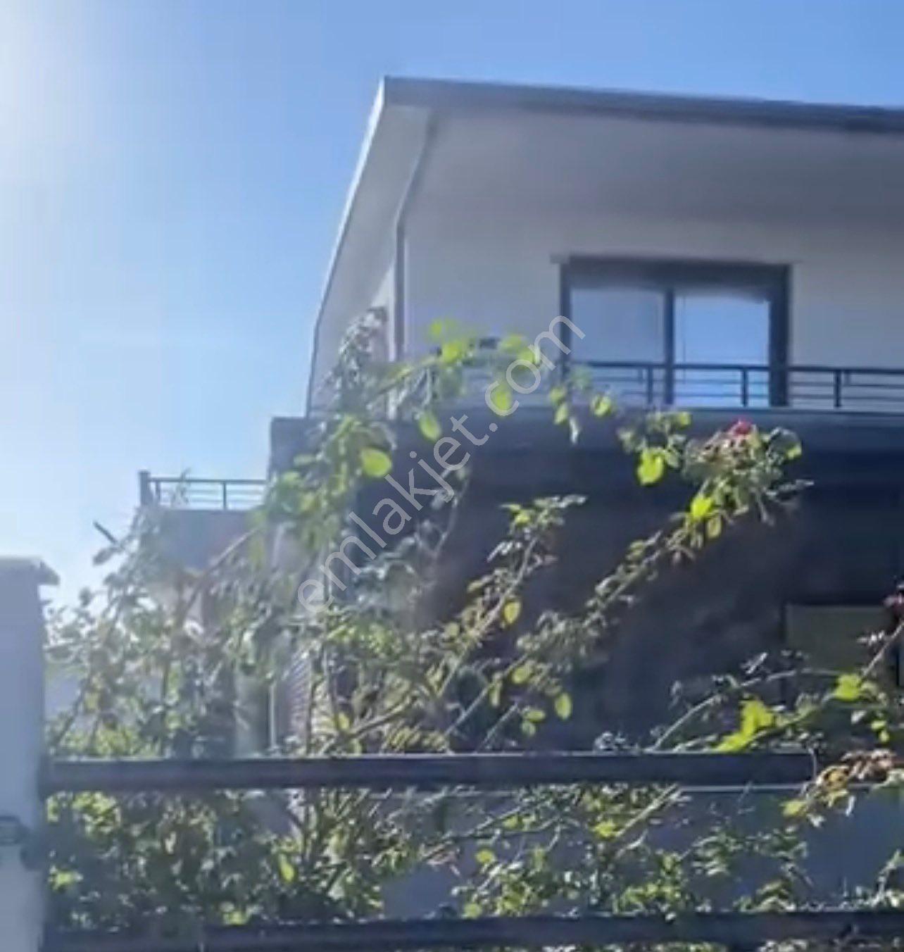 Urla İçmeler’de 1500 M² Arsa İçinde, 6+1 Müstakil, Bahçeli & Donanımlı Lüks Villa - Görsel 24