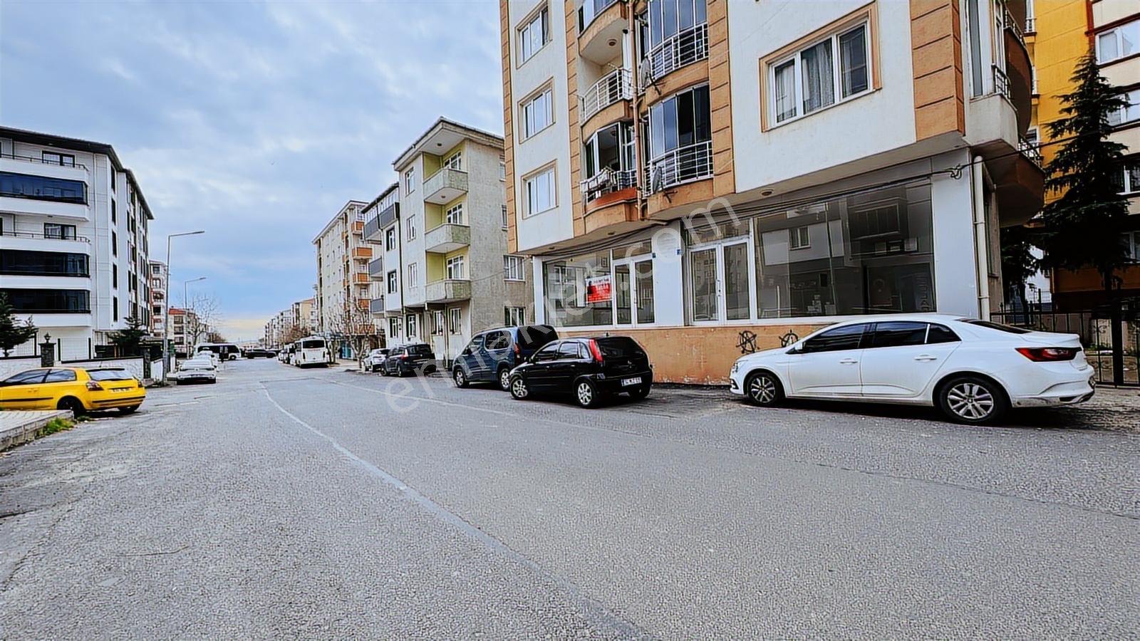 Redstone'dan Muhittinde Satılık Depolu Seçenekli Ticari Dükkan - Görsel 25