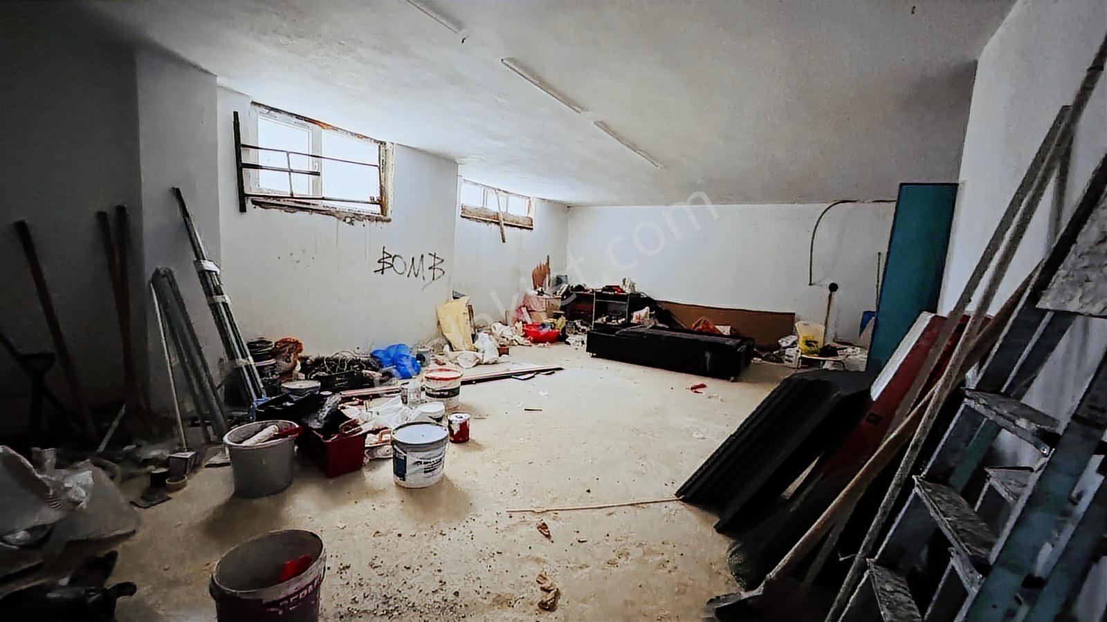 Redstone'dan Muhittinde Satılık Depolu Seçenekli Ticari Dükkan - Görsel 17