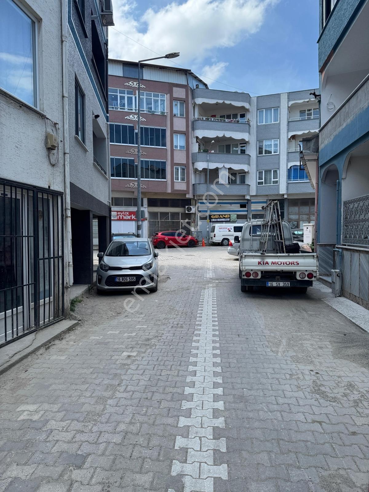 Çarşı İçi Ticari Arsa - Görsel 11