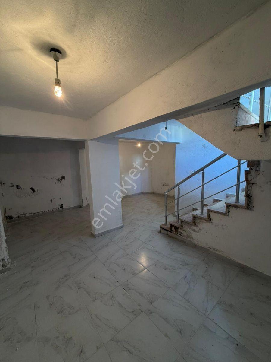 Gökçetepe Sahilde Site İçerisinde 4 Katlı Müstakil Villa - Görsel 23
