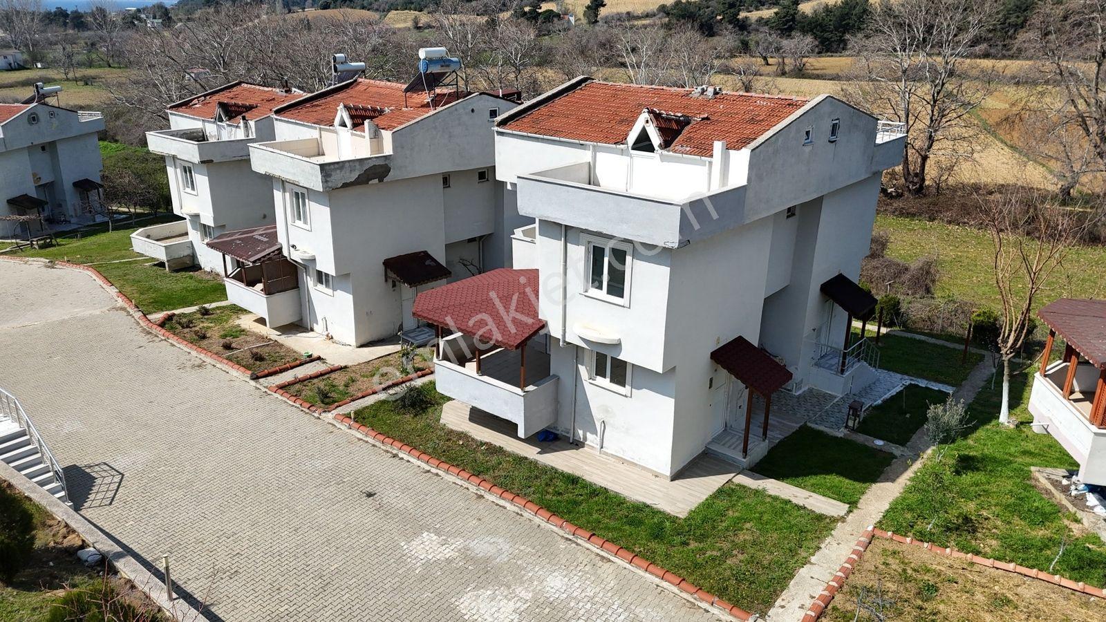 Gökçetepe Sahilde Site İçerisinde 4 Katlı Müstakil Villa - Görsel 31