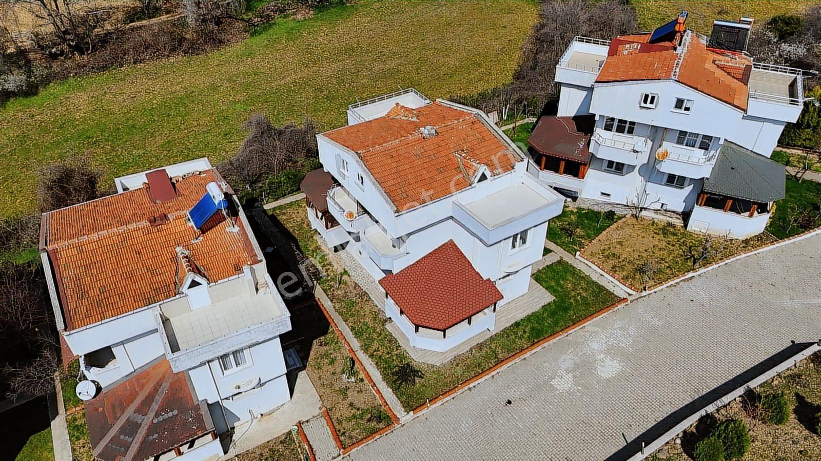Gökçetepe Sahilde Site İçerisinde 4 Katlı Müstakil Villa - Görsel 13