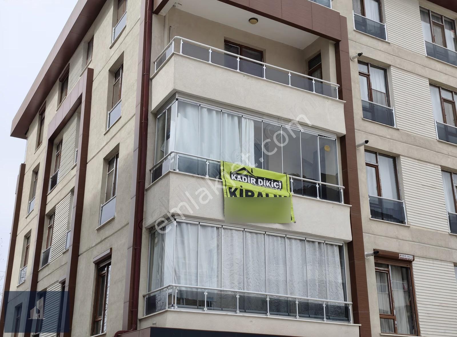Kadir Dikici'den İstanbul Caddesi Üzeri Kiralık 3+1 Daire