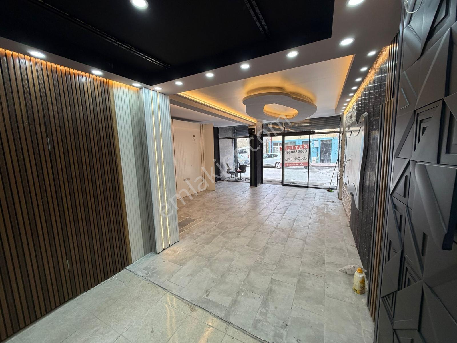 Kolçan Emlaktan Çelebi Hastane Yanı 300m2 Kiralık Dükkan Fırsatı - Görsel 8